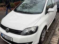 Weiß Gebraucht 2010 VW Golf Plus Cross Comfortline Van / Kleinbus | 5.600 € (Fairer Preis)