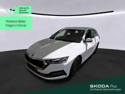 Candyweiß Gebraucht 2021 Skoda Octavia Style Kombi | 20.699 € (Fairer Preis)