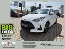 Schneeweiss Gebraucht 2021 Toyota Yaris Team Kleinwagen | 16.290 € (Fairer Preis)