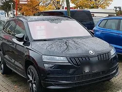 Schwarz Gebraucht 2021 Skoda Karoq SportLine SUV | 29.000 € (Etwas zu teuer)