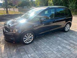 Schwarz Gebraucht 2015 VW Golf Sportsvan LOUNGE Van / Kleinbus | 15.000 € (Fairer Preis)