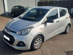 Silber Gebraucht 2016 Hyundai i10 Classic Kleinwagen | 4.950 € (Superpreis)