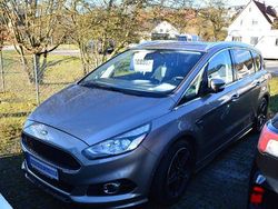 Gold Gebraucht 2016 Ford S-MAX Titanium Van / Kleinbus | 16.990 € (Etwas zu teuer)