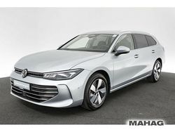 Oyster silver metallic Gebraucht 2024 VW Passat Business Kombi | 31.891 € (Superpreis)