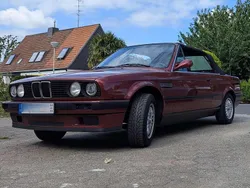 Rot Gebraucht 1993 BMW 318 Cabriolet Cabrio | 11.000 €