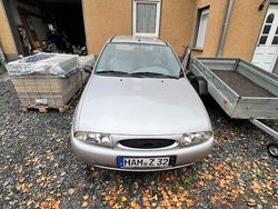 Silber Gebraucht 1997 Ford Fiesta Kleinwagen | 1.200 € (Fairer Preis)