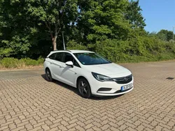 Weiß Gebraucht 2018 Opel Astra Business Kombi | 5.950 € (Guter Preis)