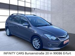 Silber Gebraucht 2012 Hyundai i30 Comfort Kombi | 5.990 € (Fairer Preis)