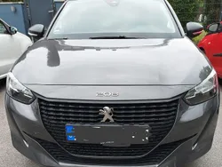 Grau Gebraucht 2022 Peugeot 208 Kleinwagen | 14.000 € (Fairer Preis)