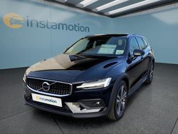Schwarz Gebraucht 2023 Volvo V60 CC Kombi | 40.949 € (Fairer Preis)