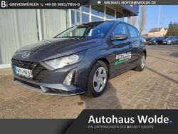 Grau Gebraucht 2025 Hyundai i20 Select Limousine | 17.990 € (Fairer Preis)