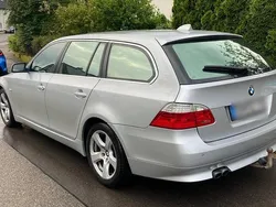 Grau Gebraucht 2007 BMW 530 Kombi | 3.750 € (Guter Preis)