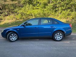 Blau Gebraucht 2002 Audi A4 Limousine | 3.900 € (Etwas zu teuer)