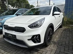 Weiß (swp) snow white pearl (metallic) Gebraucht 2021 Kia Niro Spirit SUV | 19.500 € (Fairer Preis)