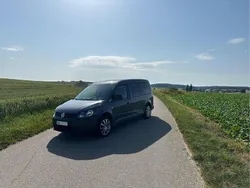 Grau Gebraucht 2014 VW Caddy Maxi Van / Kleinbus | 12.000 € (Etwas zu teuer)