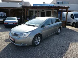 Silber Gebraucht 2011 Toyota Avensis Edition Kombi | 6.990 € (Guter Preis)