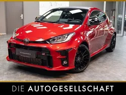 Emotional red 2 Gebraucht 2022 Toyota Yaris Limousine | 31.990 € (Guter Preis)