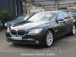 Grau Gebraucht 2009 BMW 740 Comfort Edition Limousine | 17.890 € (Fairer Preis)