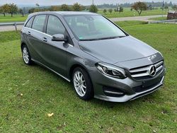 Grau Gebraucht 2015 Mercedes B220 Van / Kleinbus | 18.200 € (Fairer Preis)