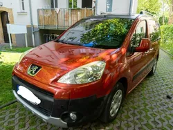 Orange Gebraucht 2009 Peugeot Partner Tepee Family Van / Kleinbus | 7.250 € (Etwas zu teuer)