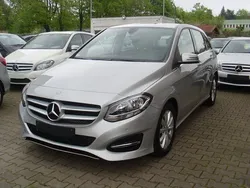 Silber Gebraucht 2016 Mercedes B180 Style Van / Kleinbus | 11.990 € (Superpreis)