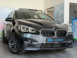 Grau Gebraucht 2020 BMW 218 Luxury Line Van / Kleinbus | 18.790 € (Fairer Preis)