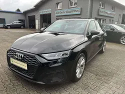 Brillantschwarz Gebraucht 2021 Audi A3 Basis Limousine | 21.900 € (Etwas zu teuer)