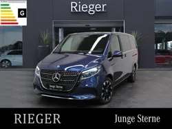 Blue metallic Gebraucht 2024 Mercedes V300 Avantgarde Van / Kleinbus | 72.499 € (Fairer Preis)