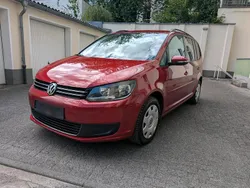 Rot Gebraucht 2011 VW Touran Van / Kleinbus | 4.900 € (Guter Preis)