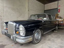 Schwarz Gebraucht 1964 Mercedes W111 Coupé | 19.999 €