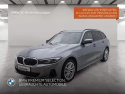 Grau Gebraucht 2022 BMW 330e Sport Line Kombi | 33.809 € (Fairer Preis)