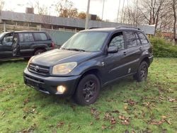 Grau Gebraucht 2005 Toyota RAV4 Van | 2.999 € (Fairer Preis)