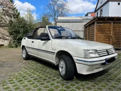 Weiß Gebraucht 1991 Peugeot 205 Cabrio | 6.900 €