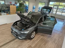 Grau Gebraucht 2021 Seat Leon FR Kombi | 20.709 € (Fairer Preis)