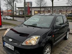 Schwarz Gebraucht 2007 Ford Fiesta Style Limousine | 2.550 € (Fairer Preis)