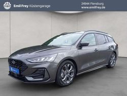 Grau Gebraucht 2024 Ford Focus ST-Line Limousine | 22.500 € (Superpreis)