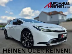 Platinum white pearl mc. Gebraucht 2024 Toyota Prius Plug-in Hybrid Executive Kleinwagen | 37.990 € (Fairer Preis)