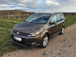 Braun Gebraucht 2014 VW Touran Van / Kleinbus | 8.999 € (Guter Preis)