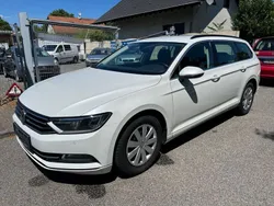 Weiß Gebraucht 2018 VW Passat Trendline Kombi | 11.790 € (Guter Preis)