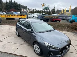 Grau Gebraucht 2017 Hyundai i30 Kombi | 11.695 € (Fairer Preis)