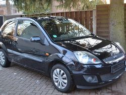 Schwarz Gebraucht 2007 Ford Fiesta Ghia Kleinwagen | 2.590 € (Fairer Preis)