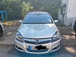 Silber Gebraucht 2009 Opel Astra Limousine | 4.000 € (Fairer Preis)
