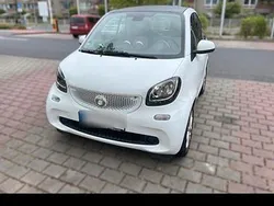 Weiß Gebraucht 2015 Smart ForTwo Coupé Coupé | 6.799 € (Etwas zu teuer)