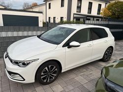 Weiß Gebraucht 2020 VW Golf VIII United Limousine | 19.900 € (Guter Preis)