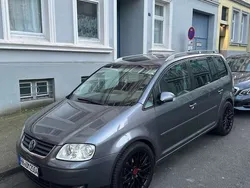 Gebraucht 2006 VW Touran Trendline Van / Kleinbus | 3.800 €