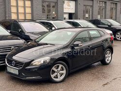 Schwarz Gebraucht 2015 Volvo V40 You! Limousine | 7.900 € (Guter Preis)