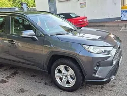 Grau Gebraucht 2020 Toyota RAV4 Hybrid Business Edition SUV | 28.900 € (Guter Preis)