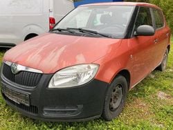Orange Gebraucht 2008 Skoda Fabia Limousine | 990 € (Superpreis)