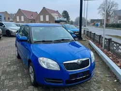 Blau Gebraucht 2009 Skoda Fabia Kleinwagen | 2.100 € (Guter Preis)