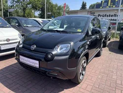 Schwarz Gebraucht 2023 Fiat Panda Cross Cross Kleinwagen | 12.990 € (Fairer Preis)